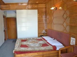 Radha Continental Hotel Nainital Kültér fotó